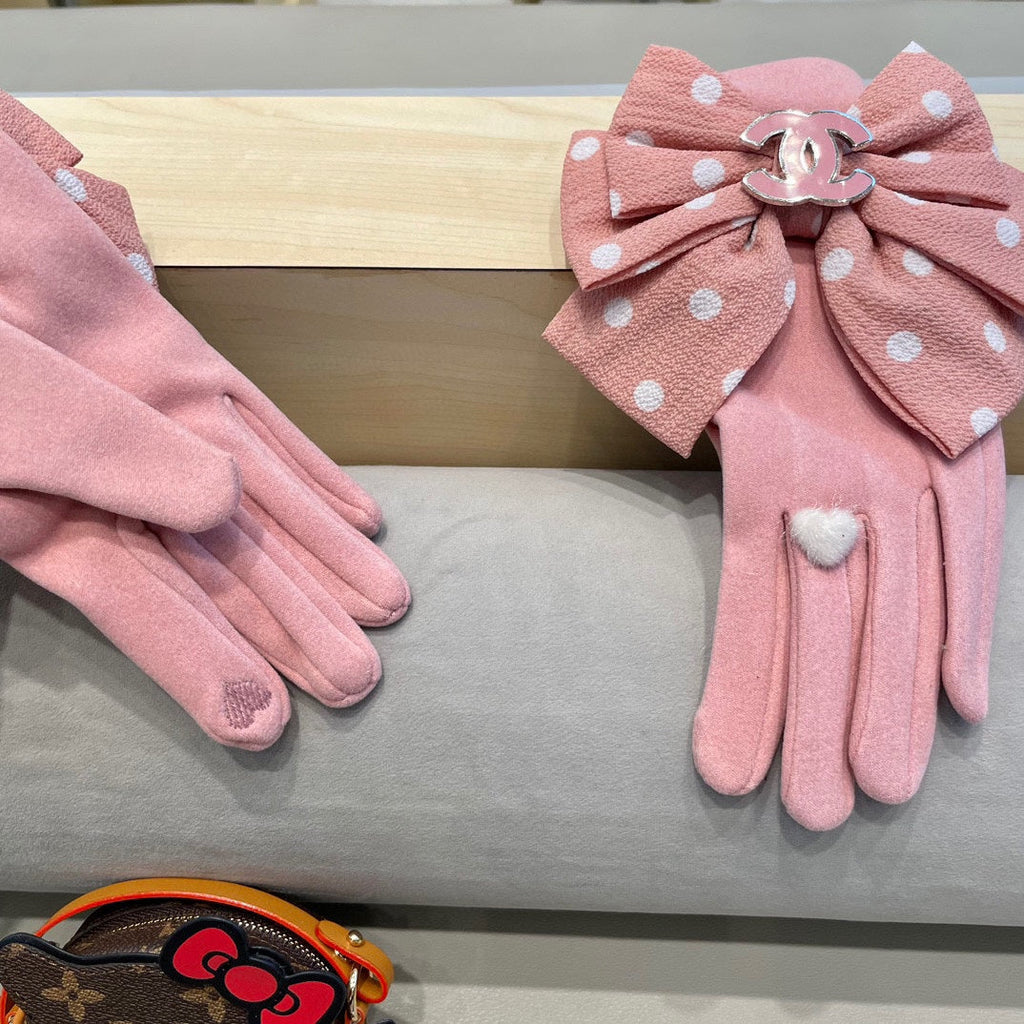 CHANEL GLOVES IN ROSE PINK MIX WHITE WOOL 454574