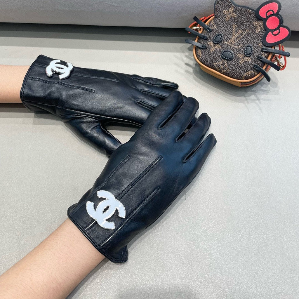 CHANEL GLOVES IN BLACK LAMBSKIN WITH WHITE LOGO 462412