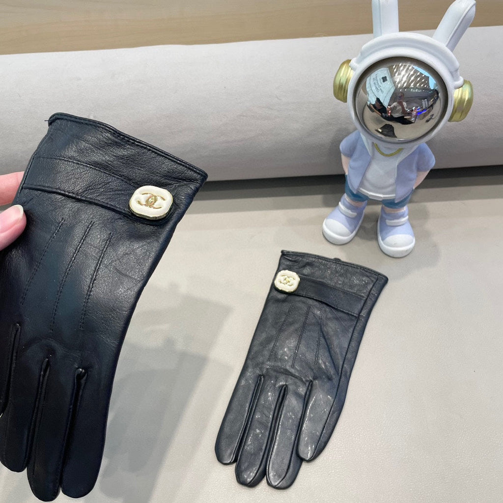 CHANEL GLOVES IN BLACK LAMBSKIN 463791