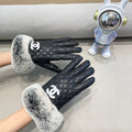 CHANEL GLOVES IN BLACK LAMBSKIN WITH RABBIT FUR 463793