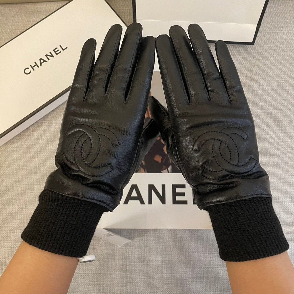 CHANEL GLOVES IN BLACK SHEEPSKIN 463849