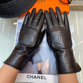 CHANEL GLOVES IN BLACK LAMBSKIN 463840