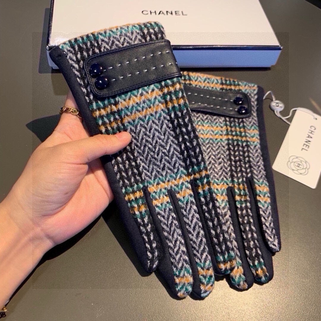 CHANEL GLOVES IN COLORFUL WOOL 429243