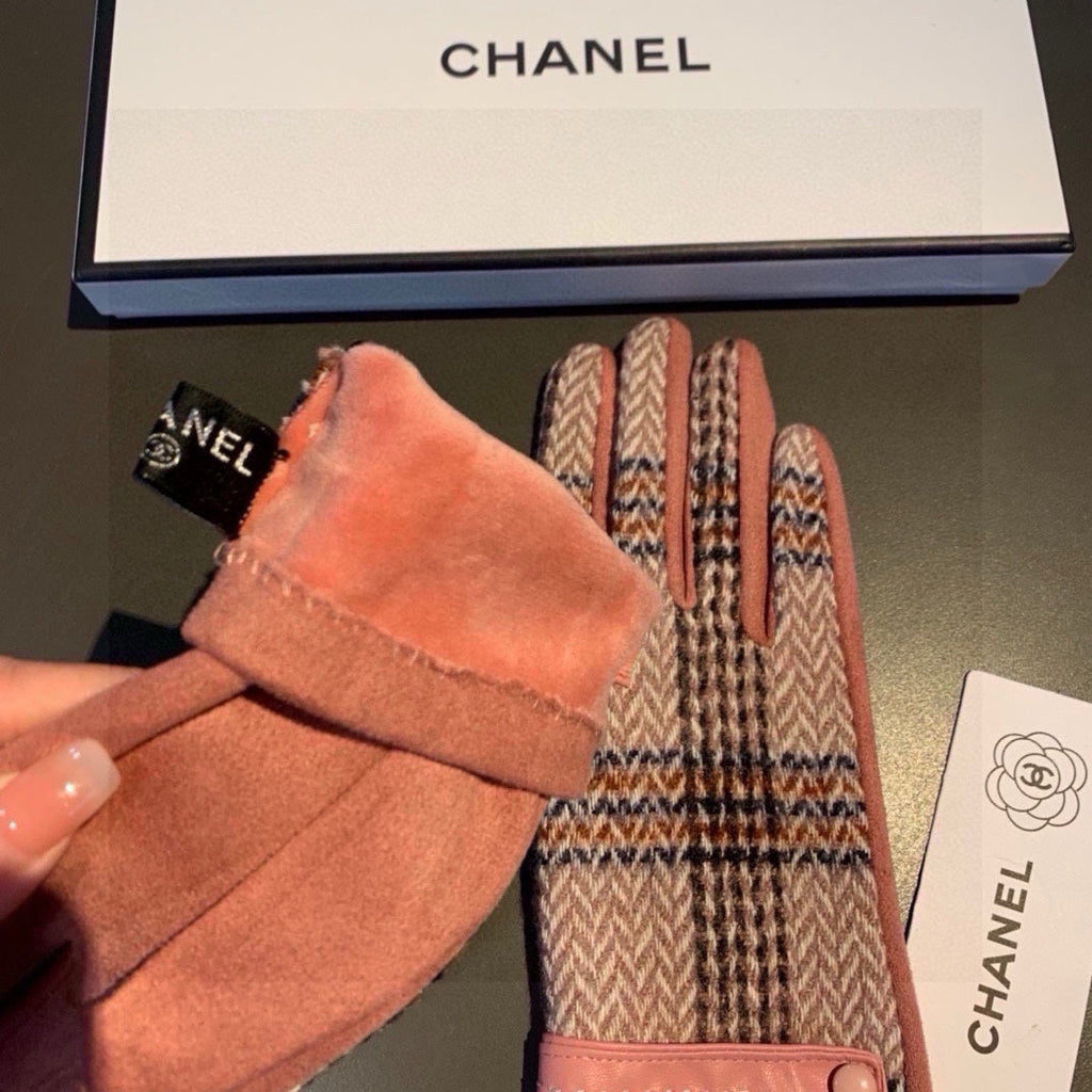 CHANEL GLOVES IN COLORFUL WOOL 429244