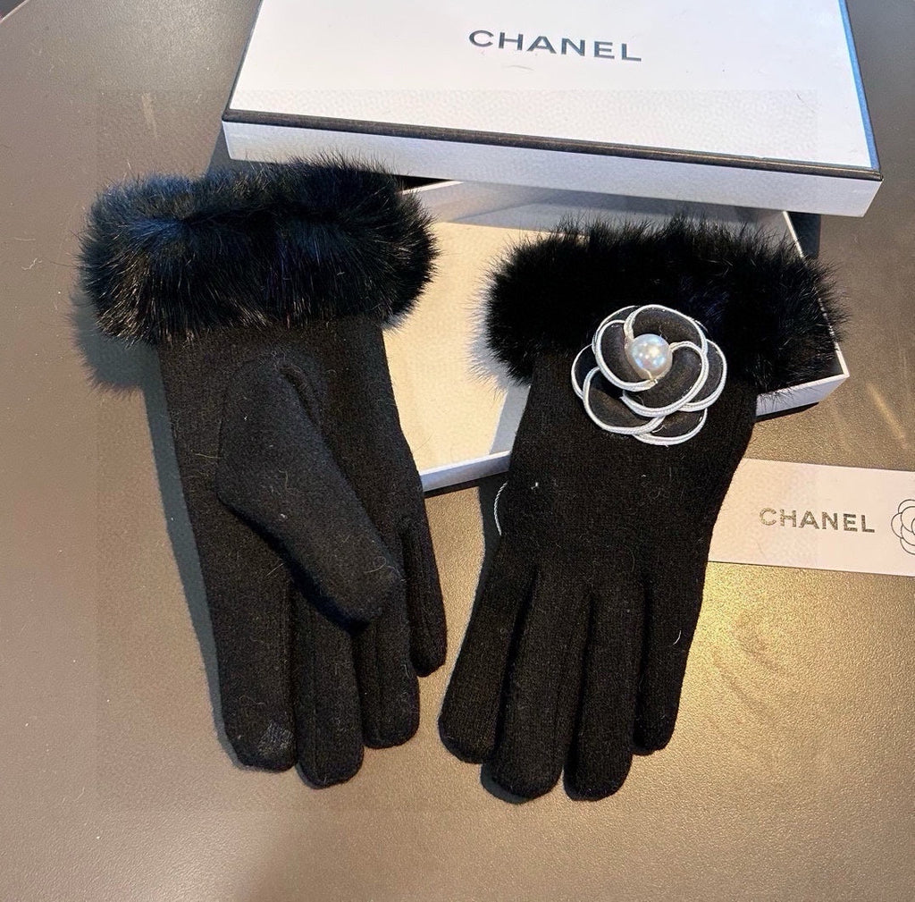 CHANEL GLOVES IN BLACK WOOL WITH RABBIT FUR 439141