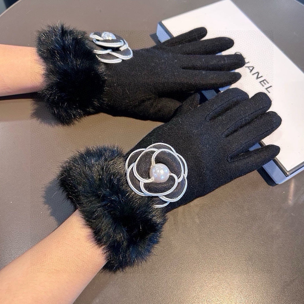 CHANEL GLOVES IN BLACK WOOL WITH RABBIT FUR 439141
