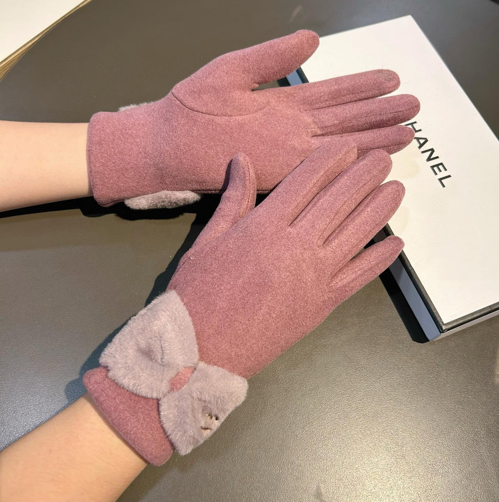 CHANEL GLOVES IN CREPE PINK WOOL WITH RABBIT FUR 456296