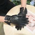 CHANEL GLOVES IN BLACK LAMBSKIN 464983